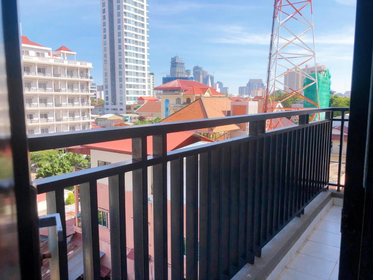 Lejlighed i Chamkar Morn på 60 m². Soveværelser: 2. Private badeværelser: 2. Phnom Penh Eksteriør billede